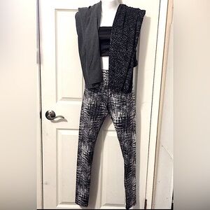 Black Leggings Three Pairs Grey Black &White Champion Doudry Kos Westport 1962